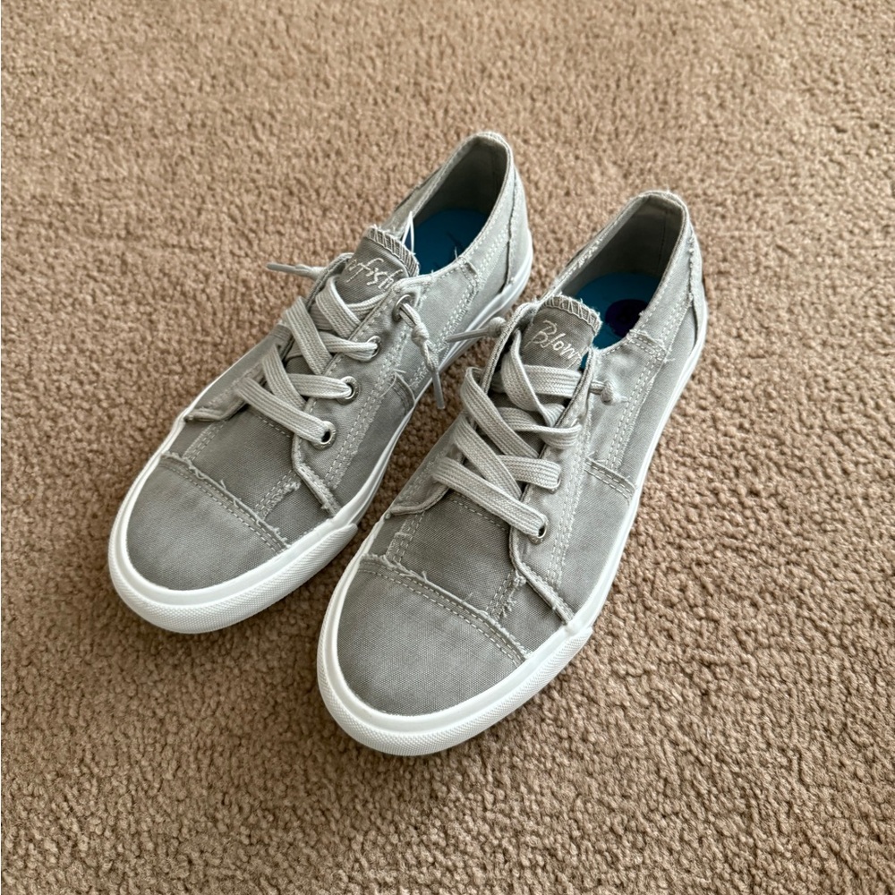Blowfish Gray Casual Sneakers - Picture 2 of 4